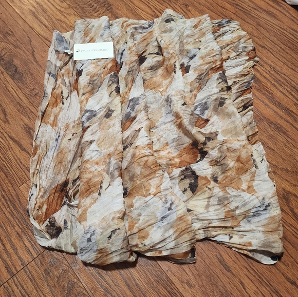 Nicki Columbo Scarf - Picture 5 of 9